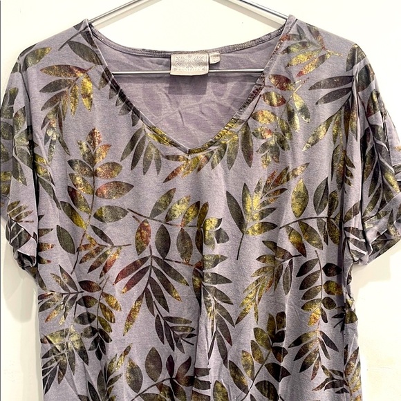 Floral Print Grey Women's Top - Picture 4 of 12